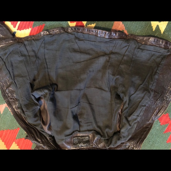 Leather jacket - Picture 4 of 4